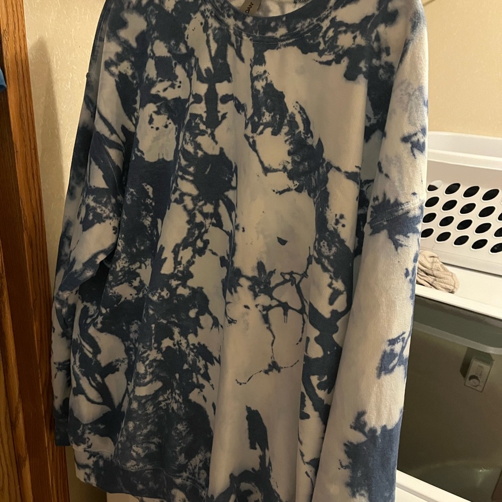 Navy and White Tie-Dye Long Sleeve Shirt